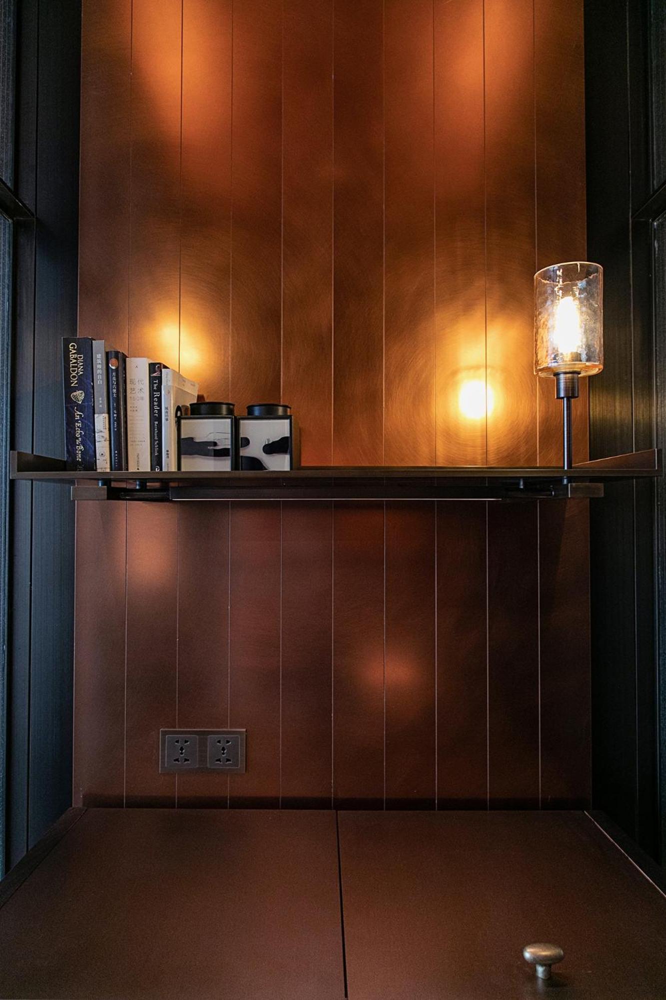 Mumian Beijing Daxing International Airport, Part Of Hyatt Hotel Kültér fotó A shelf with a lamp